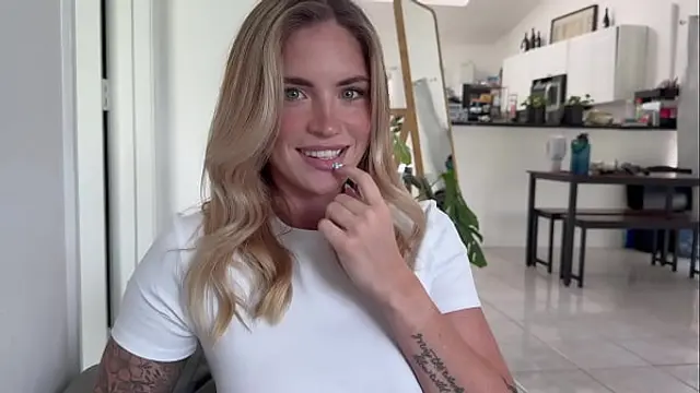 Stepsisters Blonde Big Titty Bestfriend Begs Me to Fuck Her "I HAVE I BF IM JUST REALLLY HORNY"