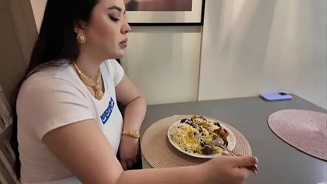 Big Ass Stepsister Fucked By Her Stepbrother After Lunch - Amateur Porn XXX