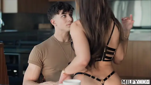 MILFY Cock Crazy Army Wife Melissa Stratton Gets Special Gift From Hubby