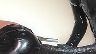 CFNM latex dominas pegging sub in 3way with strapon
