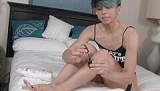 Short Hair Babe Jett Paints Her Toe Nails Before Shooting