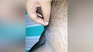 .teen Sri Lankan Virgin Girl Masturbating