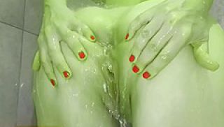 Milf She-hulk: Big Green Ass Takes A Shower - Amateur Porn Parody