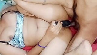 Desi Indian Wife Big Pussy Hole Double Penetrated And Vaibreter Bhabhi Ki Chut Me Khira Or Land Dala