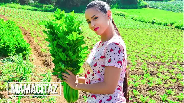 CARNEDELMERCADO - &lpar;Andreina De Luxe&comma; Logan Salamanca&rpar; - Brunette Latina Teen With The Biggest Ass You Ever Saw Full Scene