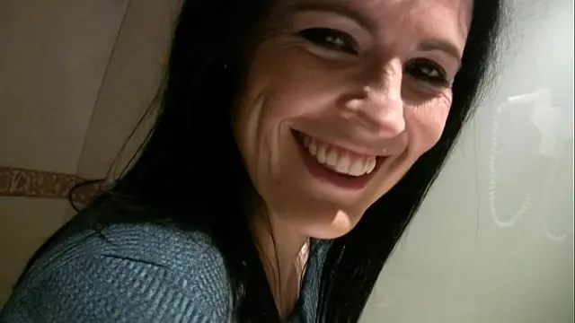 Having fun behind the scene in the bathroom with Montse Swinger